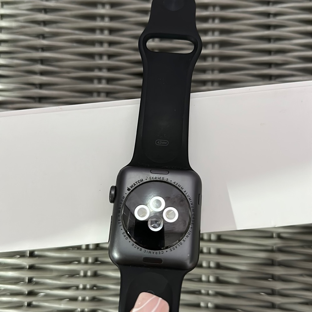 Series 3 Apple Watch - Picture 3 of 5
